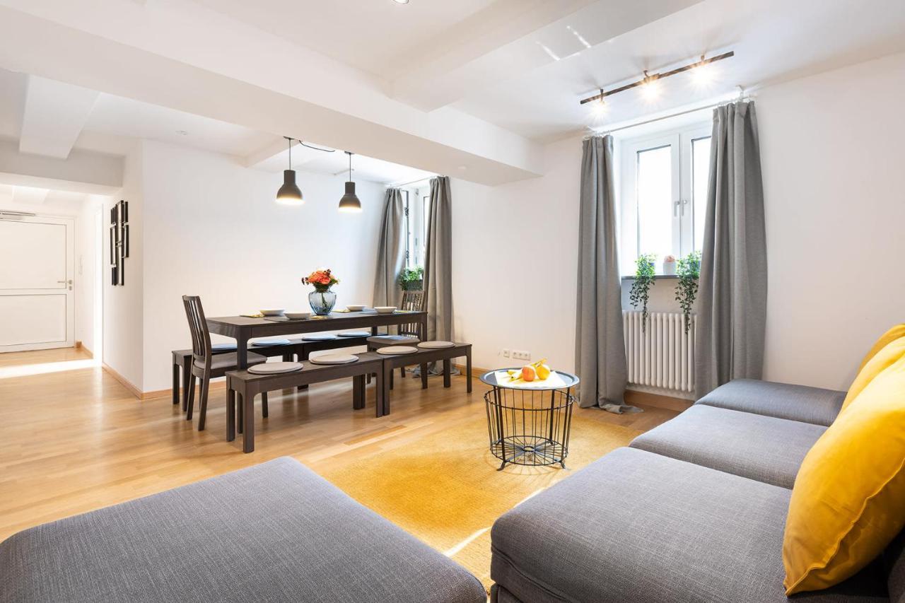 Marienplatz Apartment 2 Bedrooms Living Room Kitchen มิวนิก ภายนอก รูปภาพ