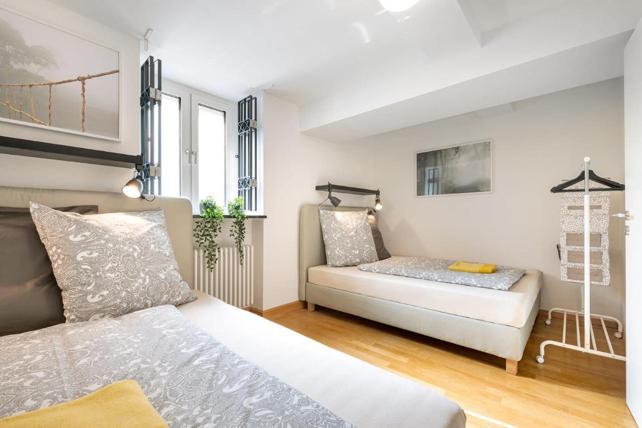 Marienplatz Apartment 2 Bedrooms Living Room Kitchen มิวนิก ภายนอก รูปภาพ